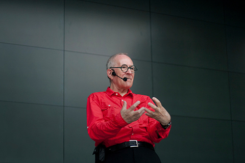 Интервью с *Питером Куком*