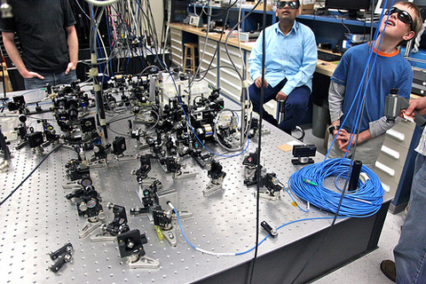 Конкурс для молодых физиков Конкурс для молодых физиков