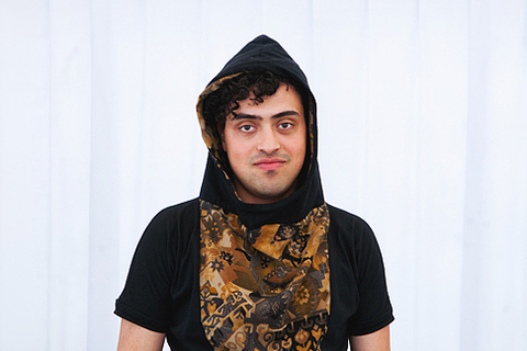 Йони Лейзер: «Начинающий режиссер должен быть *самоуверенным, хвастливым и уметь приказывать»* Йони Лейзер: «Начинающий режиссер должен быть *самоуверенным, хвастливым и уметь приказывать»*