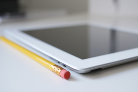 Вениамин Каганов: *«Обязательства у государства социалистические. А отношения — рыночно-капиталистические»*