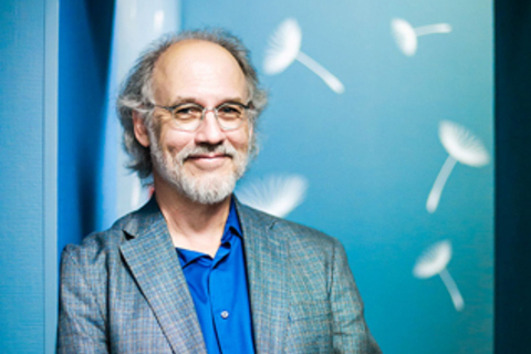 *«Читальные залы должны стать цифровыми издательствами»:* Джеймс Ляру о будущем библиотек