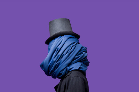 Эссе Бориса Гройса: *«Под взглядом теории»*