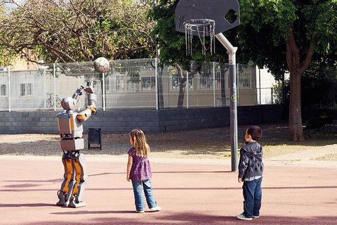 Пять причин поехать на Geek Picnic: *выставка робототехники, science art, люди будущего и космос в Петербурге*