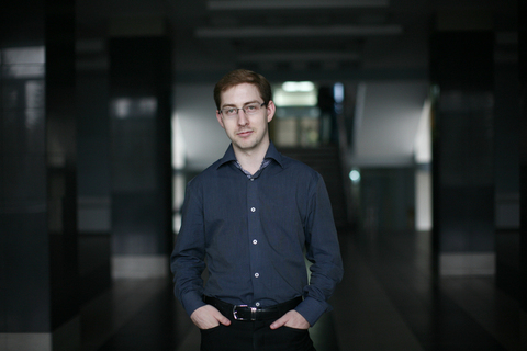 Молодые ученые: *физик Виталий Воробьев*