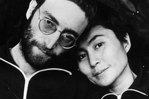 Джон Леннон: *«Это так болезненно — стараться не быть собой»*