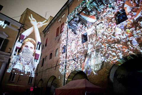 Игра света: *медиахудожник Клеман Бриан о слиянии искусства и технологий* Игра света: *медиахудожник Клеман Бриан о слиянии искусства и технологий*