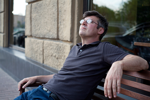 «Будьте ленивыми и не выдавайте все свои мысли разом»: *социолог Паскаль Гилен о стратегиях поведения для креативного класса*