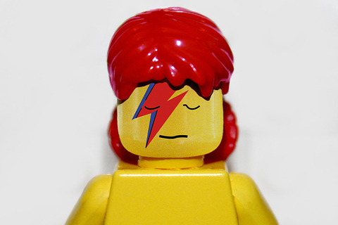 Сексуальность, безумие и история диктатуры: *20 любимых книг Дэвида Боуи*