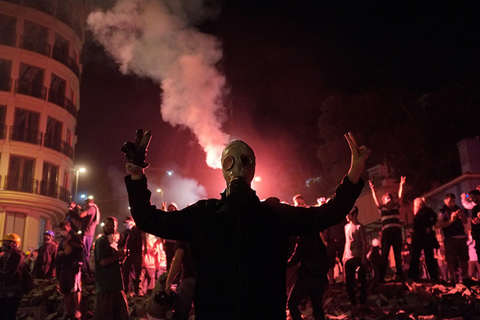 Коллективное варварство: *как толпа стала сильнее индивида* Коллективное варварство: *как толпа стала сильнее индивида*