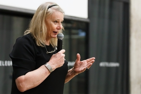 Дейдра Макклоски: *«Государство не может владеть тем, что находится в вашей голове»*