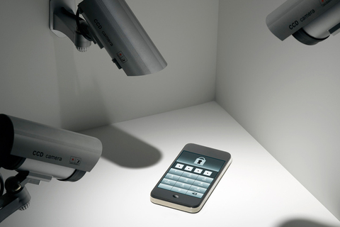 Герхарт Баум: «Свобода или безопасность: права граждан и борьба с терроризмом» Герхарт Баум: «Свобода или безопасность: права граждан и борьба с терроризмом»