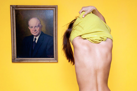 Быстрое чтение: *как нагота влияет на наше восприятие человека. 18+*