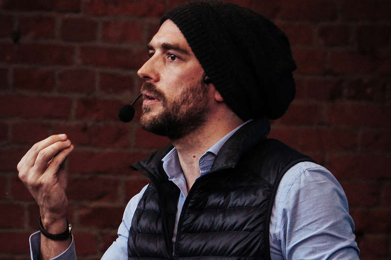 Футуролог Жан-Кристоф Бонис: «Перспектива войны между роботами и людьми вполне реальна» Футуролог Жан-Кристоф Бонис: «Перспектива войны между роботами и людьми вполне реальна»