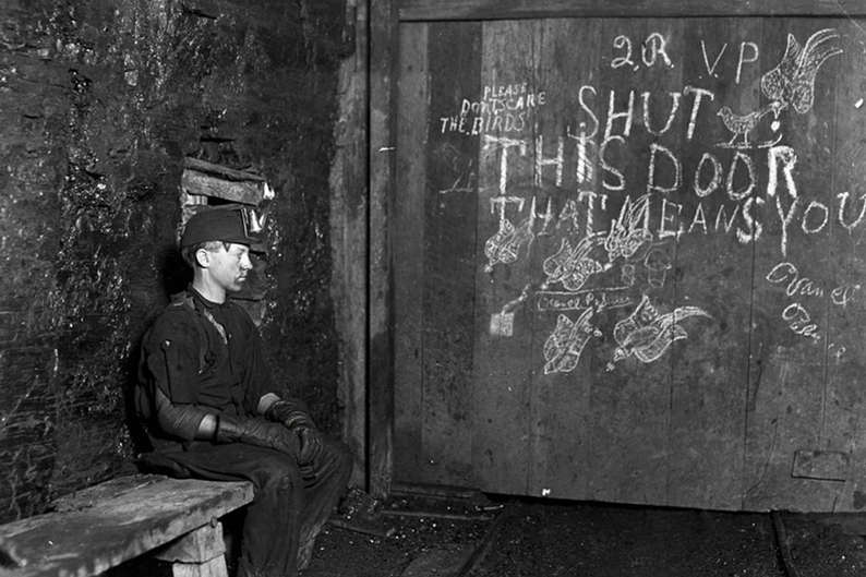 Дети-чернорабочие: как использовали труд несовершеннолетних в начале XX века Дети-чернорабочие: как использовали труд несовершеннолетних в начале XX века