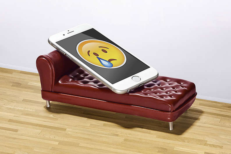 Эмоции за скобками: как эмодзи стали универсальным языком общения