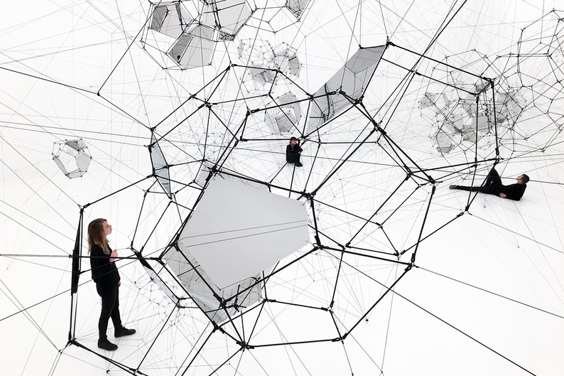 «Стабильность не может быть вечной»: интервью с философом Владимиром Будановым