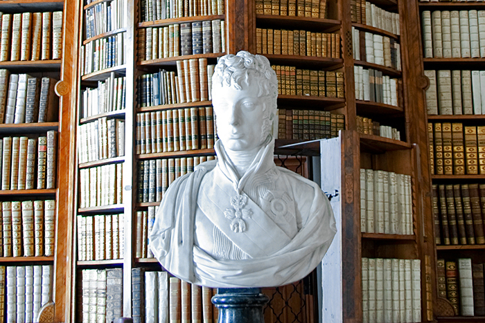 Классический средневековый: как Университет Дмитрия Пожарского возрождает фундаментальное образование