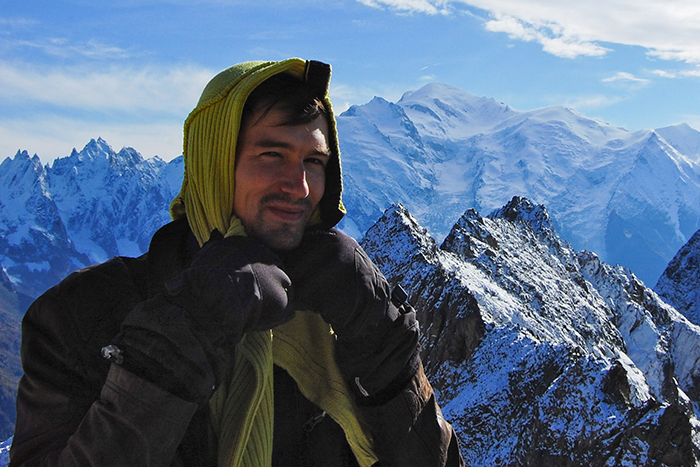 Молодые ученые: физик Игорь Алцыбеев об экспериментах на адронном коллайдере и рисках работы по грантам Молодые ученые: физик Игорь Алцыбеев об экспериментах на адронном коллайдере и рисках работы по грантам