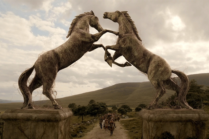 Введение в дотракийский: как создавались языки, на которых говорят герои «Игры престолов» Введение в дотракийский: как создавались языки, на которых говорят герои «Игры престолов»