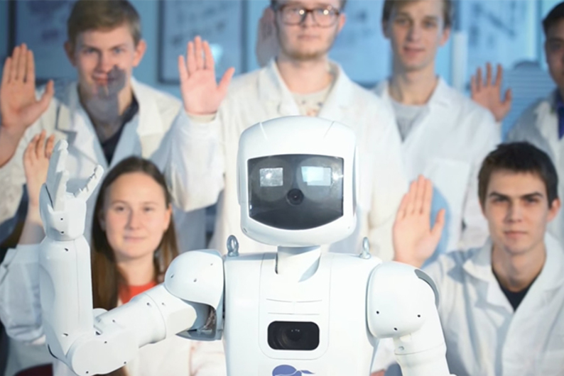 Здесь был президент: пристрастный анализ университетских промороликов Здесь был президент: пристрастный анализ университетских промороликов