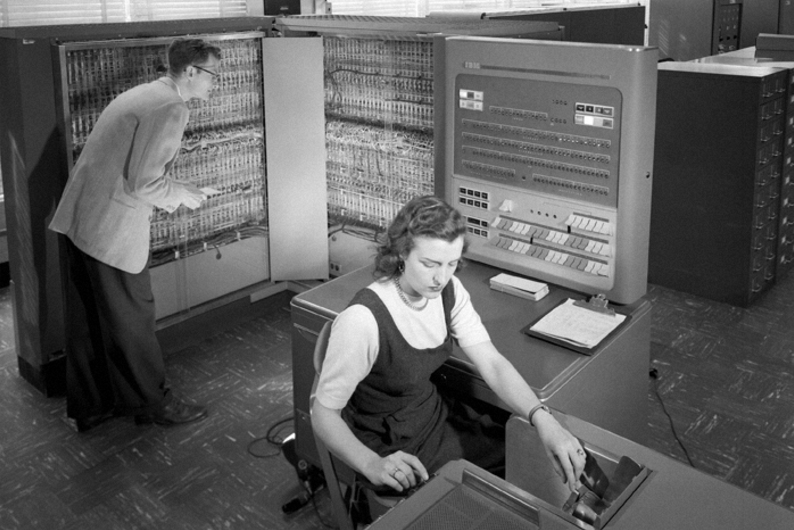 Видео на T&P: как в IT-сфере возникло гендерное неравенство?