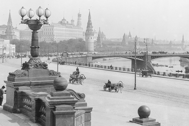 Дмитрий Опарин: «Частная история города»