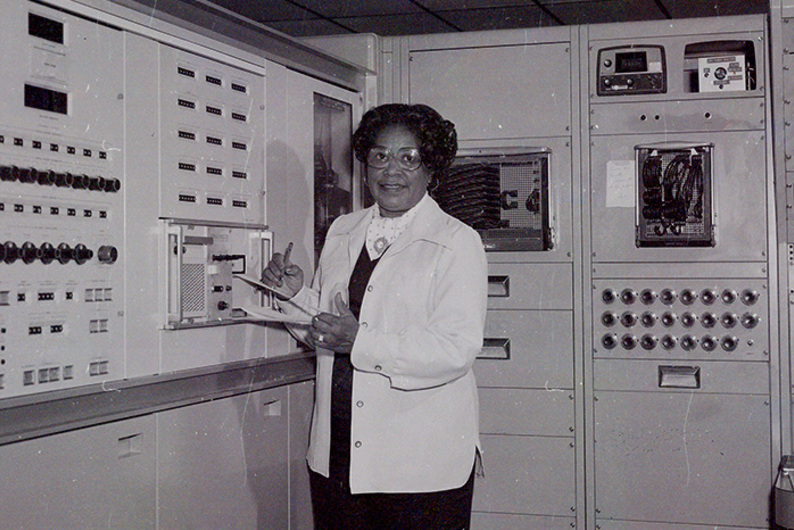 Математички и инженерки: как дела у женщин в точных науках