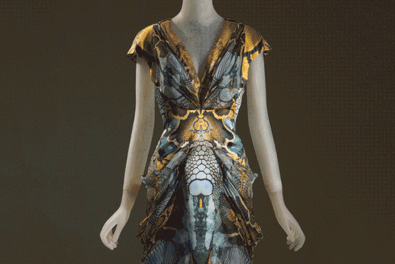 Вслед за Маккуином: как поступить в Central Saint Martins Вслед за Маккуином: как поступить в Central Saint Martins