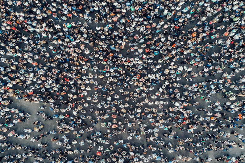 Коллективный разум: почему толпа справляется со сложными задачами лучше отдельных специалистов Коллективный разум: почему толпа справляется со сложными задачами лучше отдельных специалистов