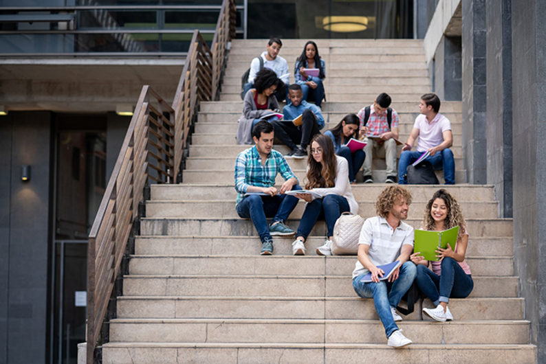 Стать мастером: 10 стоящих магистратур в России и за рубежом