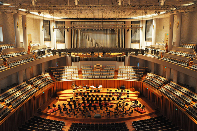 Вместо тысячи слов: как музыка стала голосом мироздания, а композиторы — гениями Вместо тысячи слов: как музыка стала голосом мироздания, а композиторы — гениями