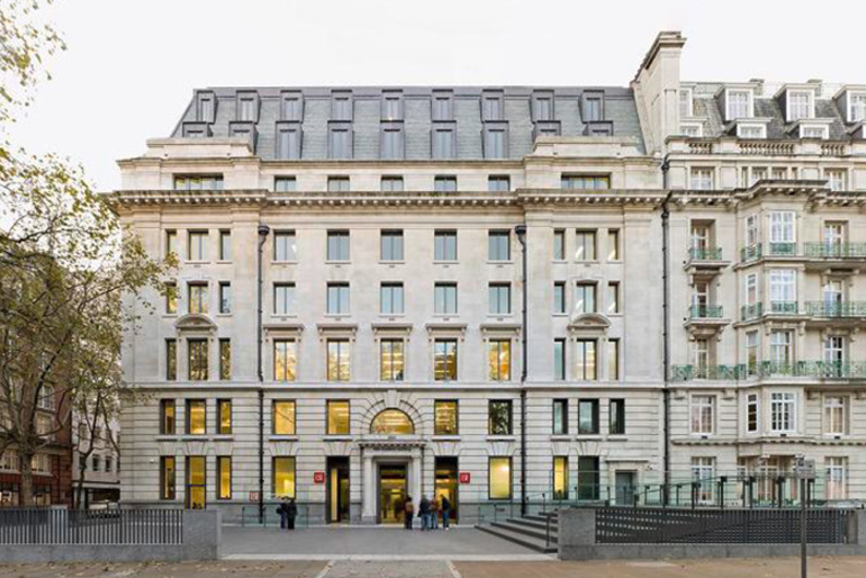 Связи, скиллы и интересные истории: как я училась журналистике в Лондоне и Париже Связи, скиллы и интересные истории: как я училась журналистике в Лондоне и Париже