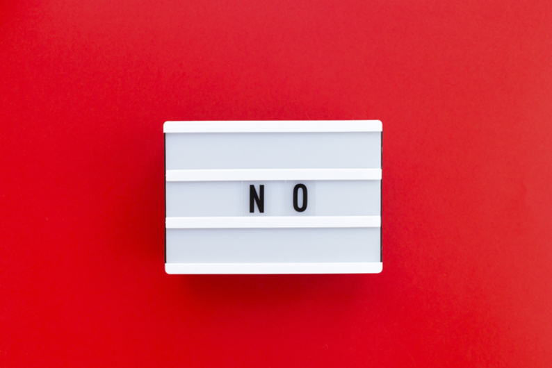 Как говорить «нет» в деловых переписках: примеры отказов известных людей