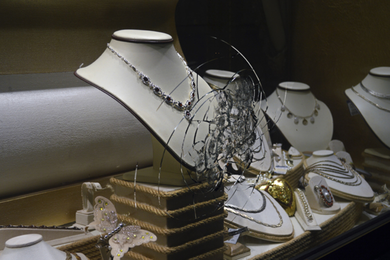 Насилие и класс: как богатые перестали убивать бедных (и друг друга) Насилие и класс: как богатые перестали убивать бедных (и друг друга)