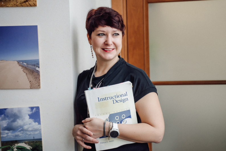 «Взрослого человека невозможно научить, он может только научиться» «Взрослого человека невозможно научить, он может только научиться»