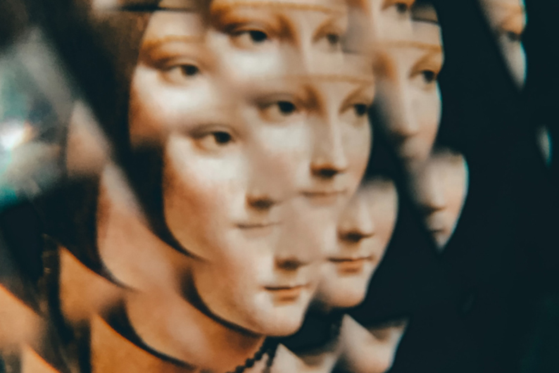 Боль, страх и экзорцизм — что такое диссоциация личности?