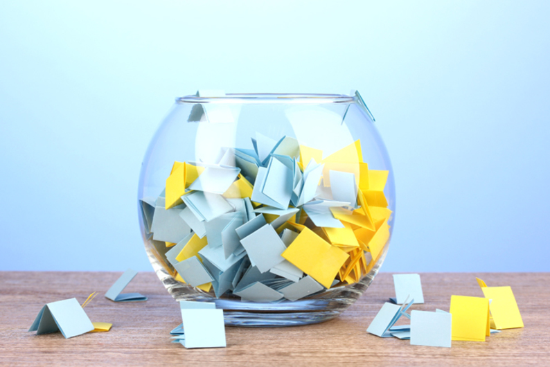 Стоит ли играть в лотерею? Стоит ли играть в лотерею?