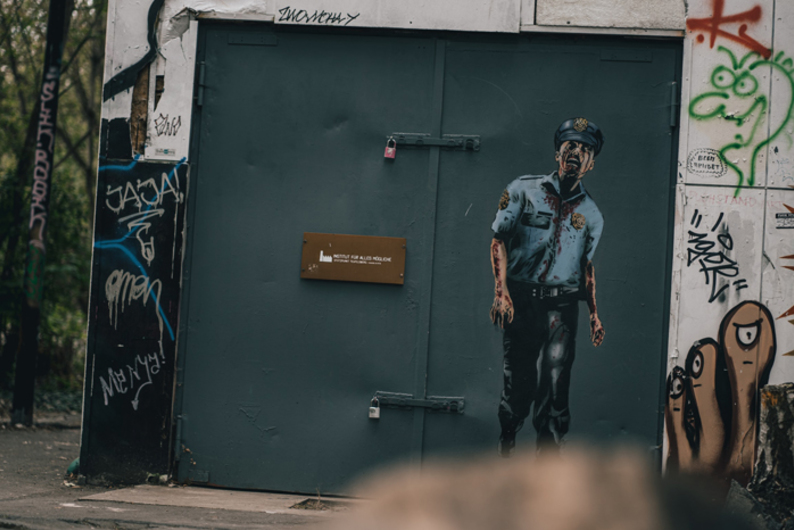 Монстры глазами науки: кто такие зомби? 