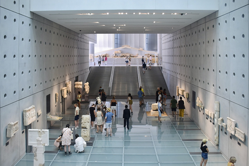 7 мифов о профессиях куратора и арт-менеджера