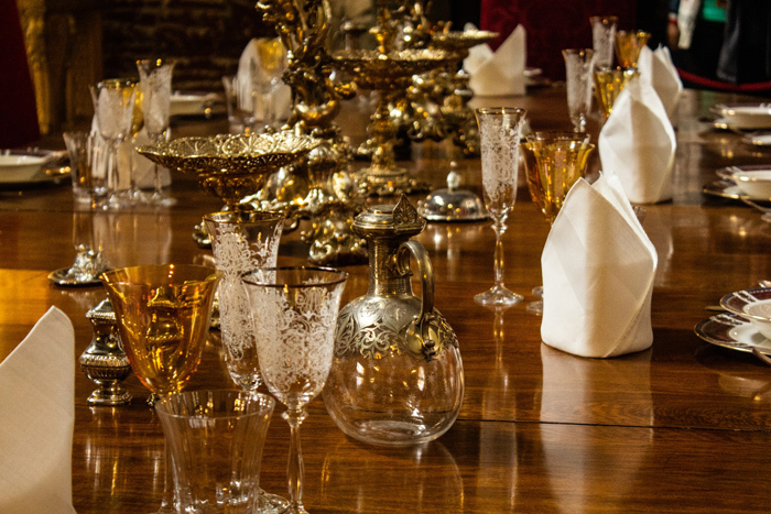 Правильно есть, говорить, жить: как появился этикет в XIX веке и какие правила сохраняются сегодня Правильно есть, говорить, жить: как появился этикет в XIX веке и какие правила сохраняются сегодня