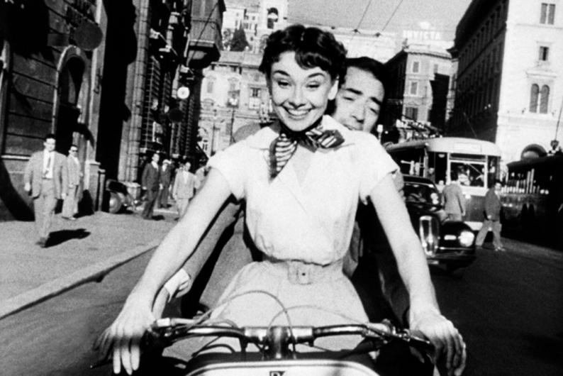 Цветов нет, одни эмоции: 10 черно-белых фильмов, которые стоит посмотреть