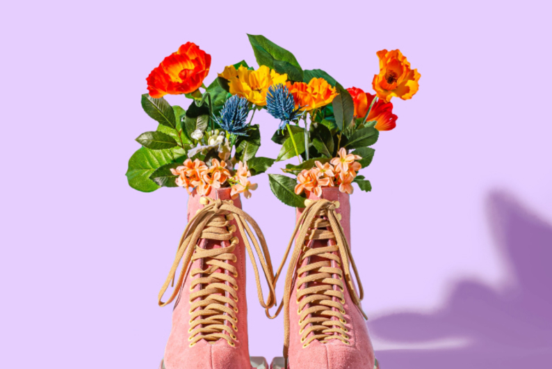 Что такое апсайклинг и почему делать из старых кроссовок вазу — это модно? 