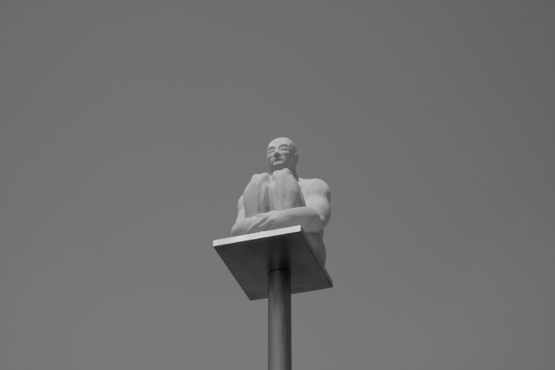 Что такое «Эффект прожектора», или Почему нам кажется, что все запомнят наши ошибки? Что такое «Эффект прожектора», или Почему нам кажется, что все запомнят наши ошибки?