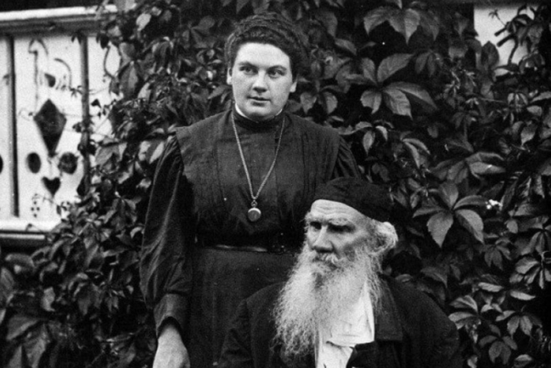 Роль женщины в истории России: Александра Толстая Роль женщины в истории России: Александра Толстая