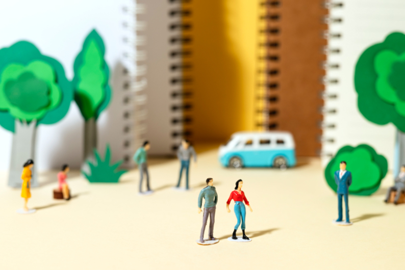 Современный этикет: как общаться с малознакомыми людьми и не попасть впросак