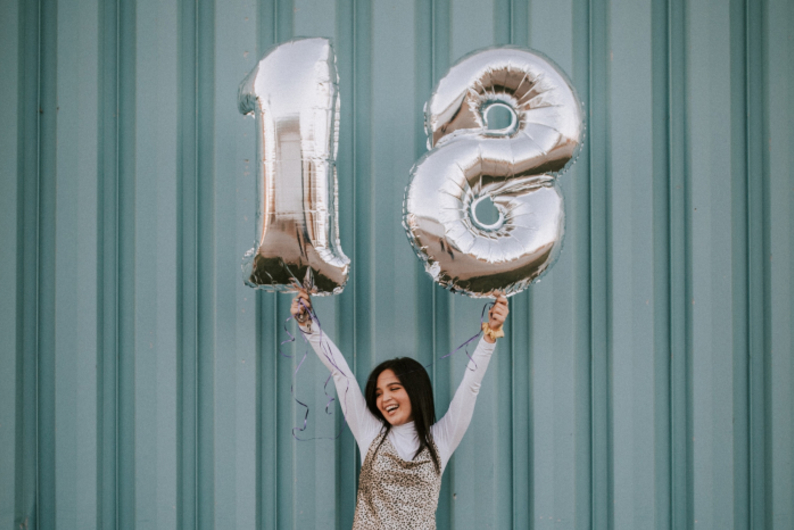 «Это просто цифра»: почему мы переживаем из-за возраста?