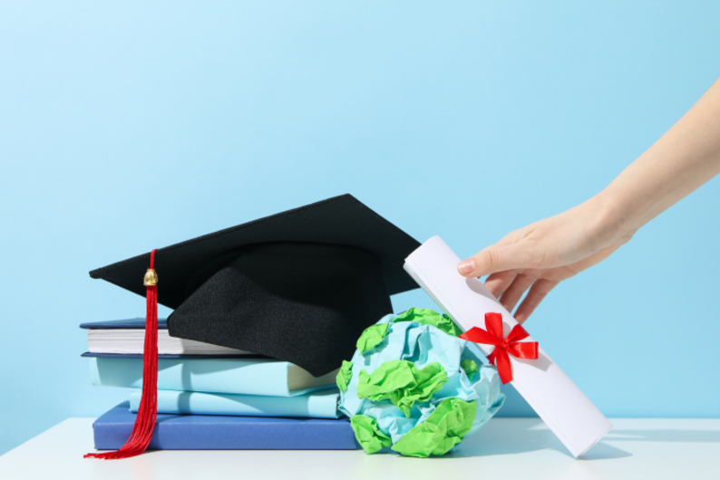 Где учиться бесплатно: 7 грантов, стипендий и программ, на которые можно податься до конца лета